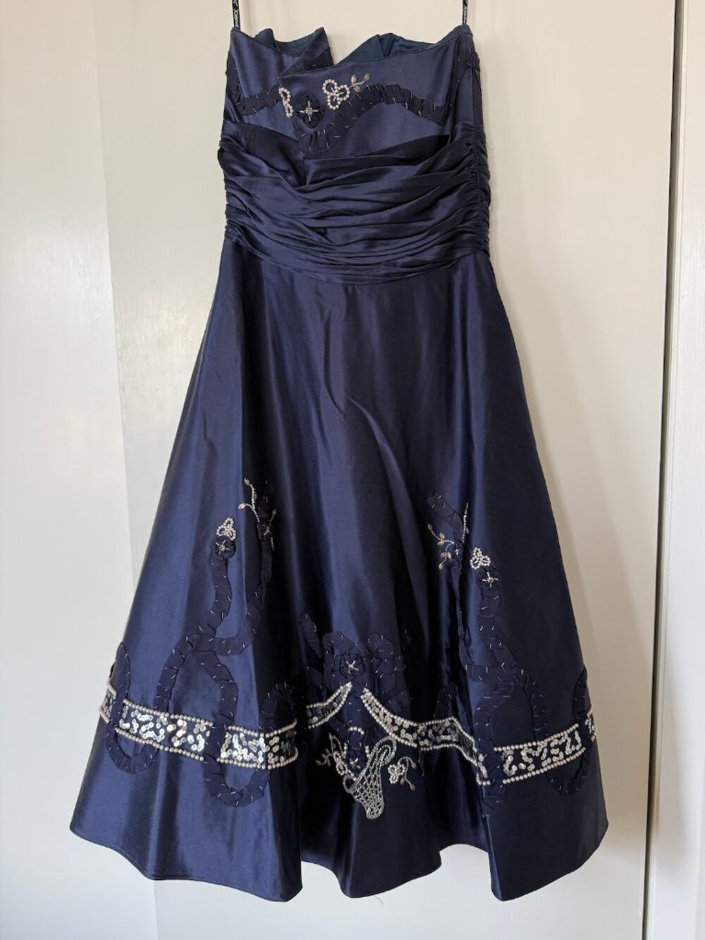 Betsey Johnson Vintage Navy Blue Silk Strapless Gown - Beaded - Size 4 - Picture 7 of 9